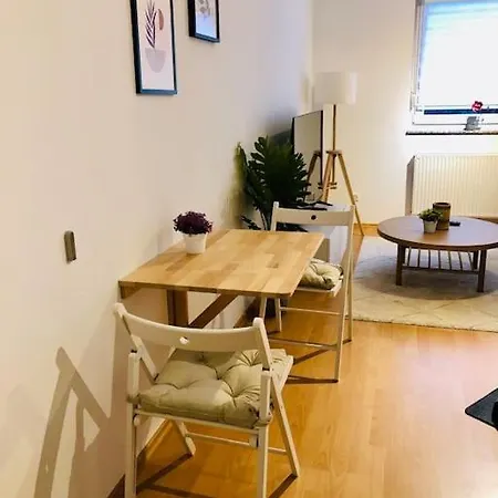 Modernes Mit Kueche, Parkplatz, Wlan - Naehe Schwaebisch Gmuend 아파트